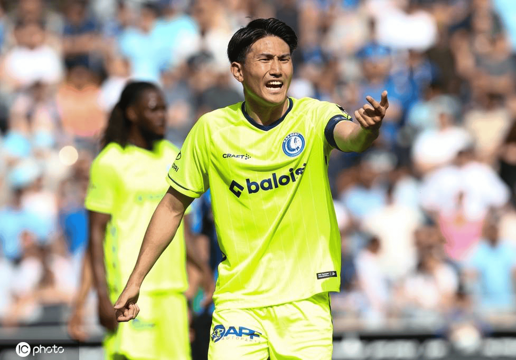 欧博游戏开路者-转会期体能课后，费耶诺德强势反弹备战社区盾，管理层满意，控场能力受关注(fm2021球员对训练不满)